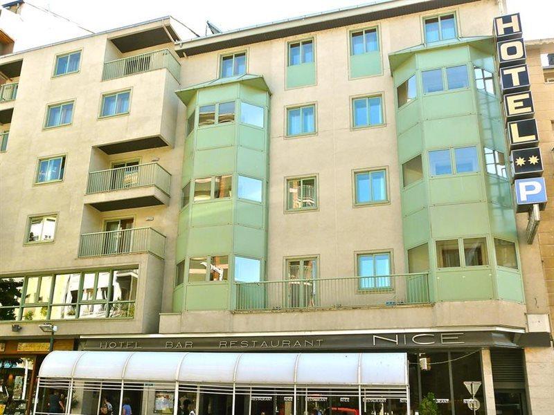Hotel Nice La Seu d'Urgell Extérieur photo