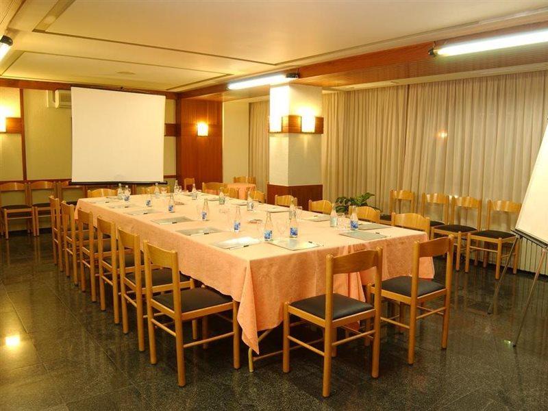 Hotel Nice La Seu d'Urgell Extérieur photo
