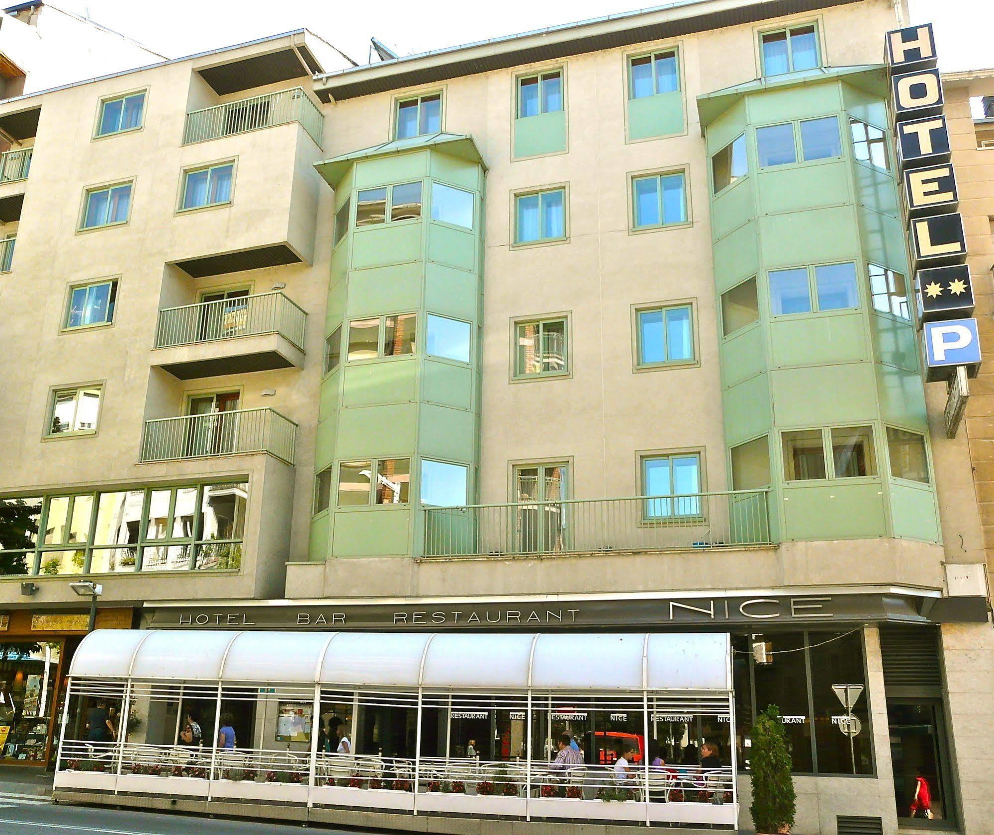 Hotel Nice La Seu d'Urgell Extérieur photo
