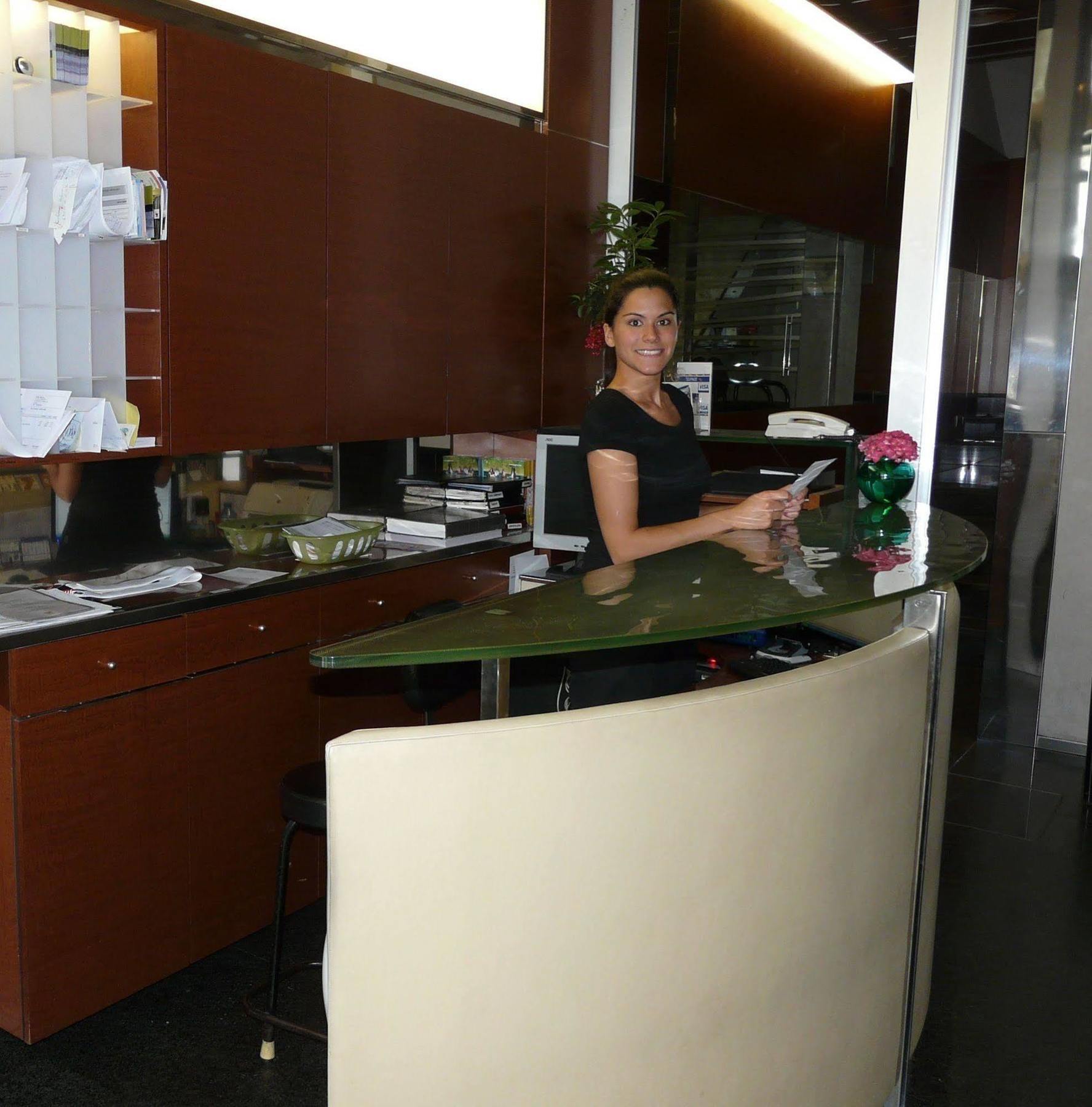 Hotel Nice La Seu d'Urgell Extérieur photo
