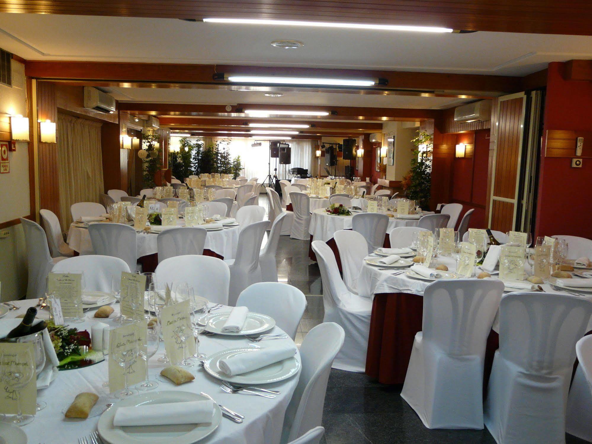 Hotel Nice La Seu d'Urgell Extérieur photo